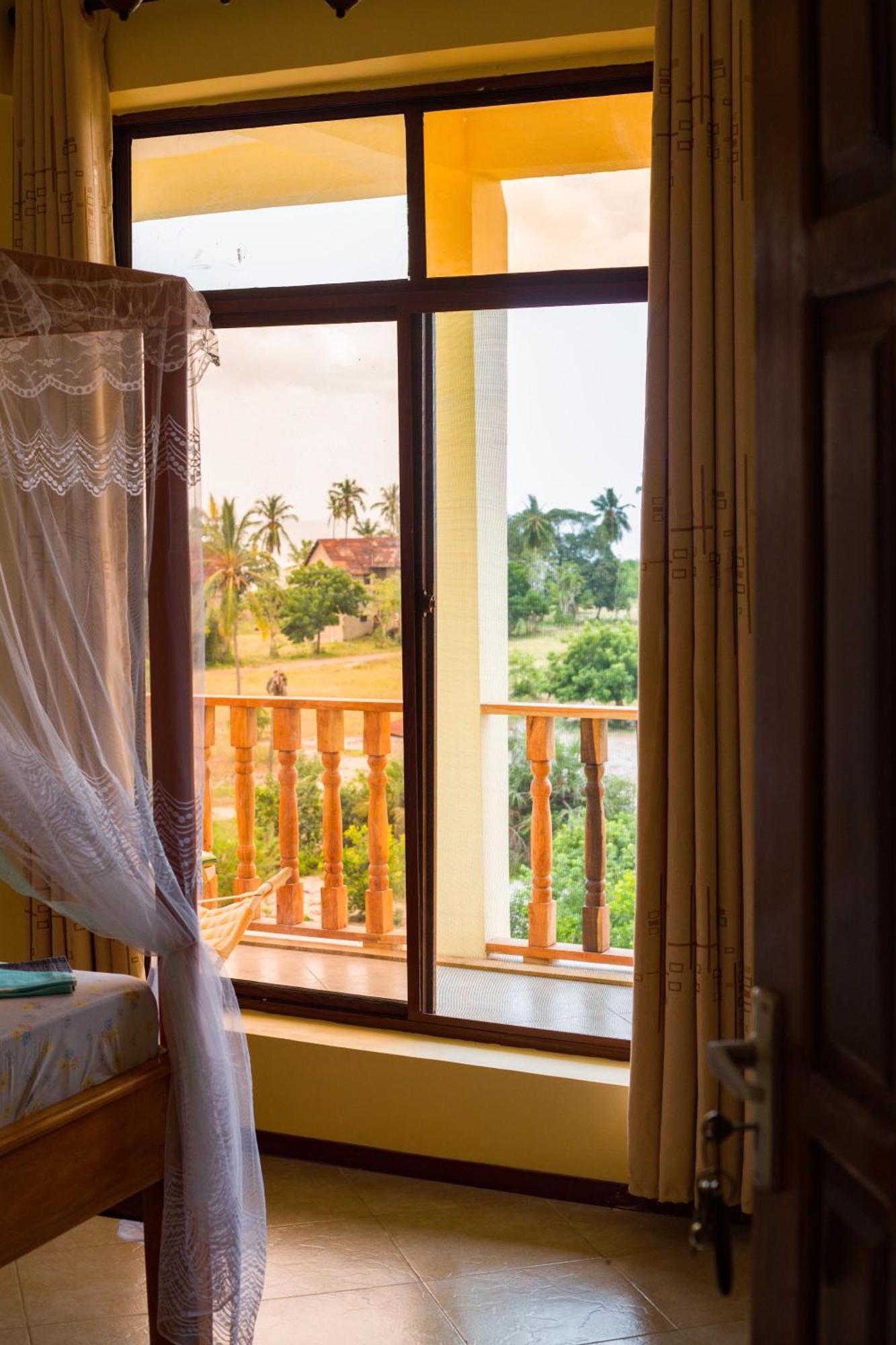 Mikoko Beach & Cottages Bagamoyo Exterior photo